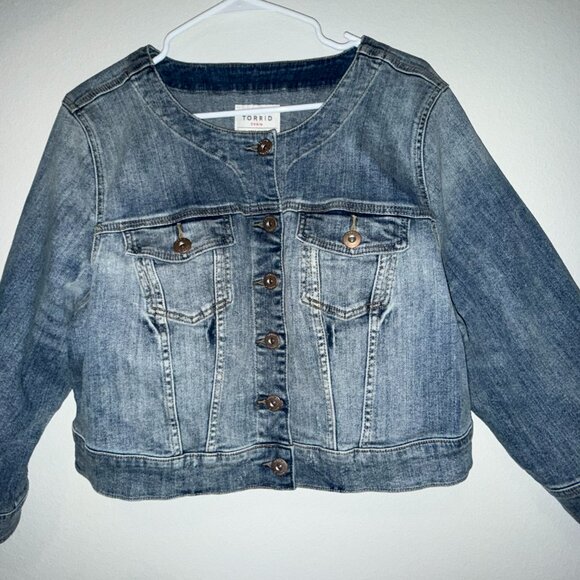 Torrid Denim Jacket Size XXL - Picture 3 of 7
